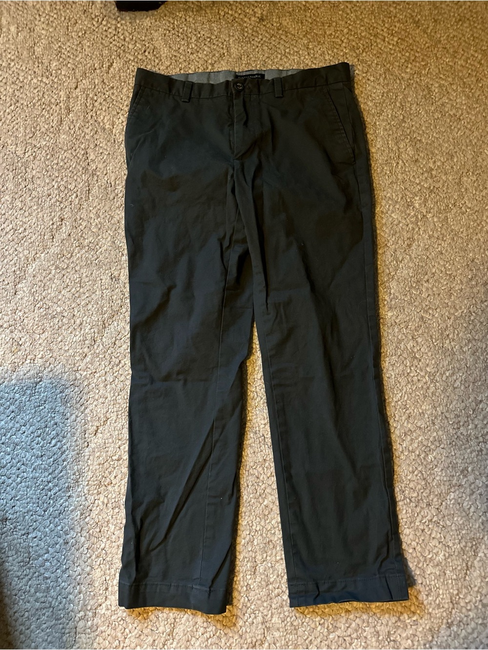 Men's Dark Gray Banana Republic 32x30 Chino Pants